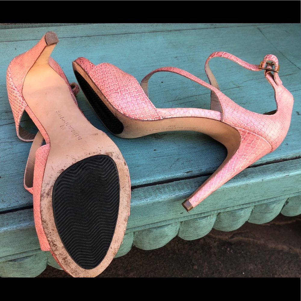 Diane Von Furstenberg Jujette Asymmetrical Heel - Picture 5 of 6